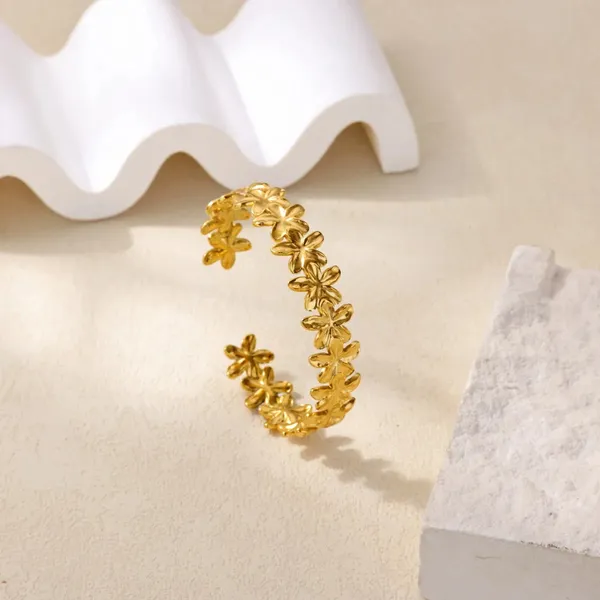 Gold_Bloom_3Pcs_Jewelry_Set_For_Women
